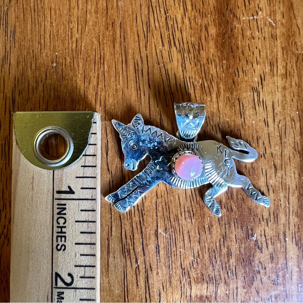 925 Sterling Silver Donkey Pendant with Pink Conch Center Stone
Pendant only - Picture 11 of 12